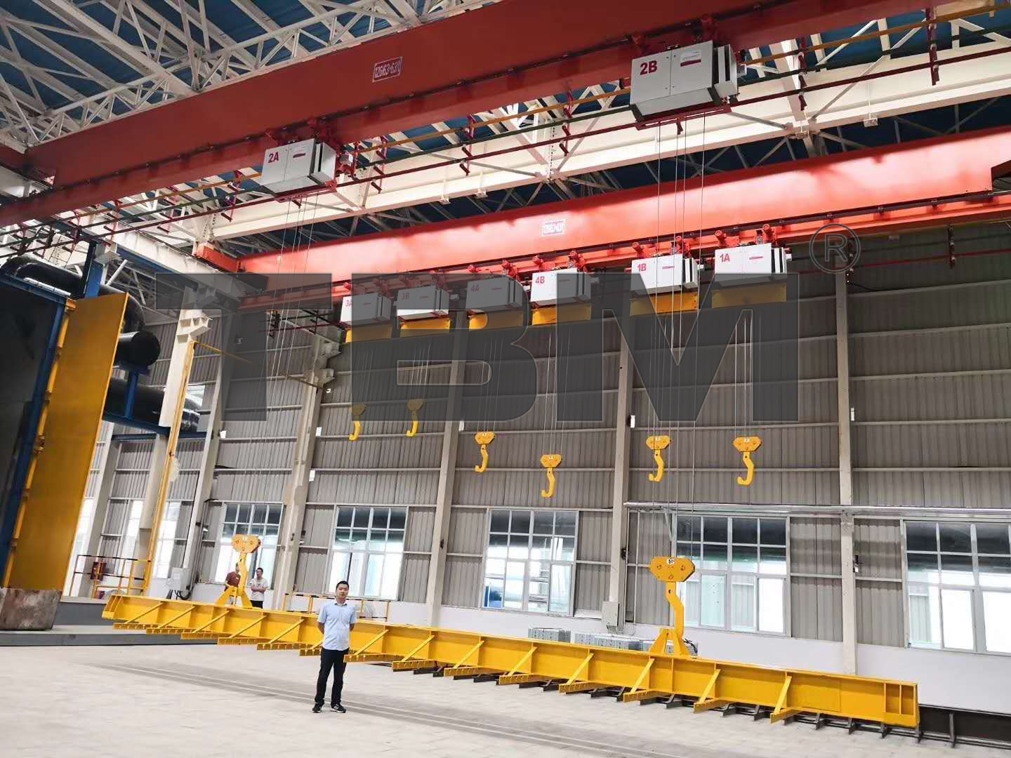Special hoist for environmental protection galvanized line